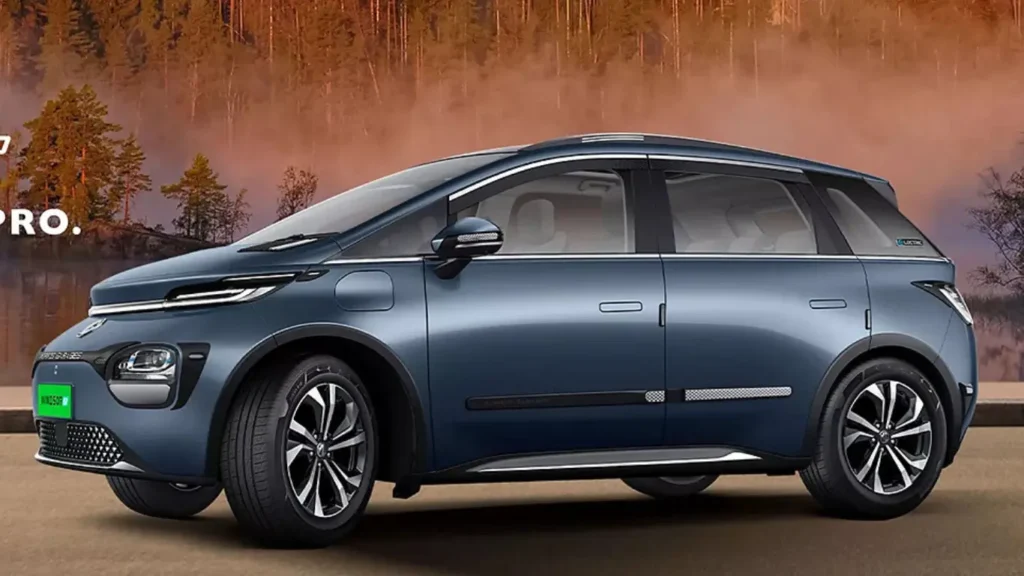 MG Windsor EV Pro side profile
